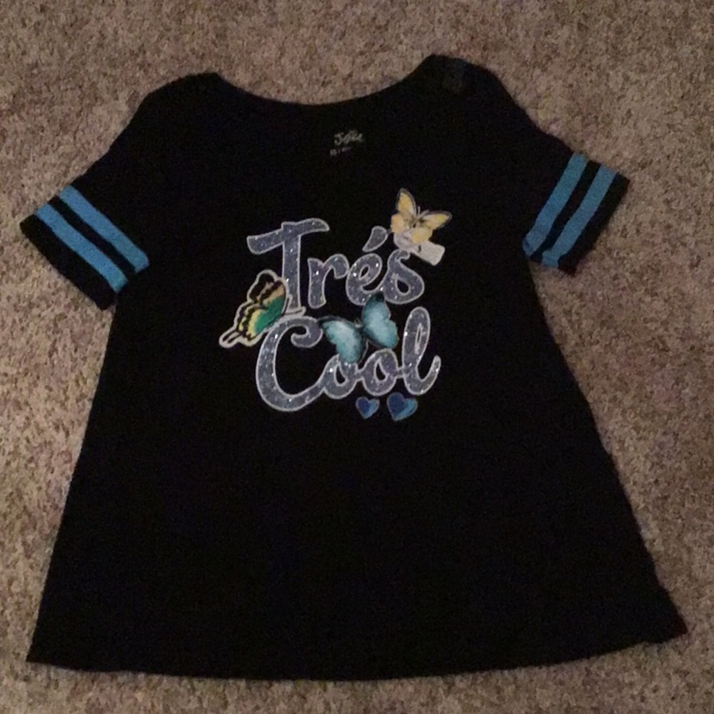 A short sleeve T-shirt